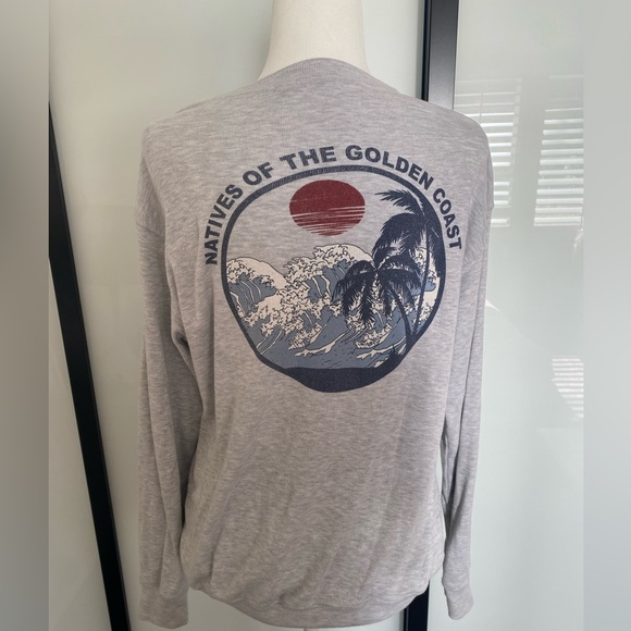 Brandy Melville Pullover Sweater - Picture 2 of 3